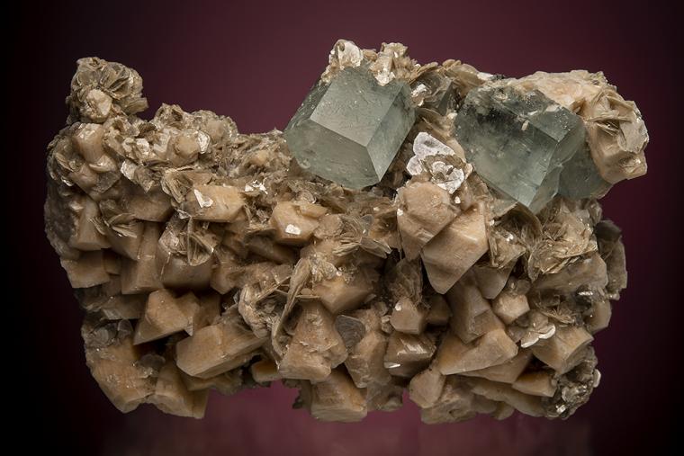 BERYL var. Aquamarine on ALBITE var. Pericline